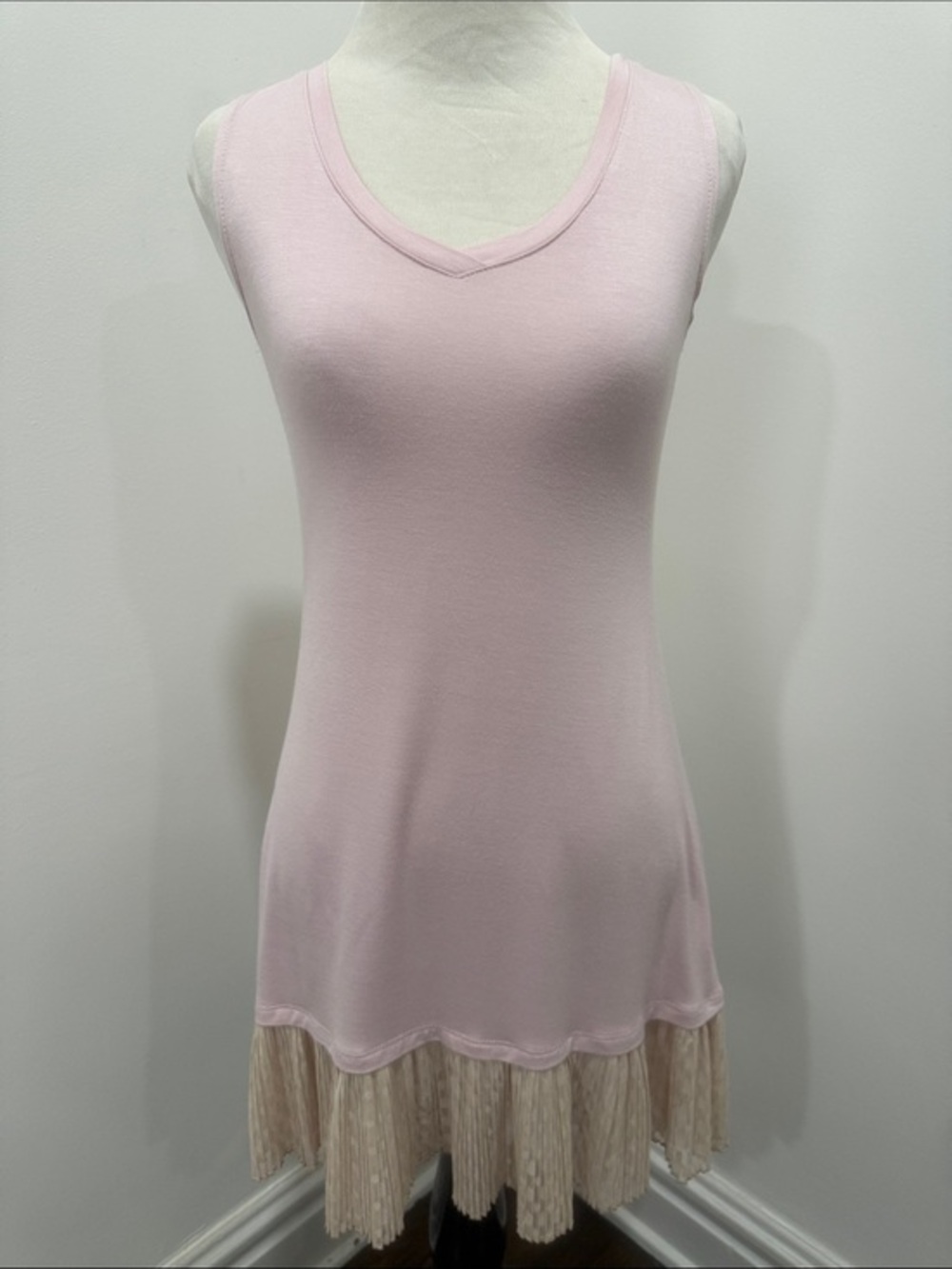 Logo Layers Sleeveless V-Neck Pleated Knit Tank/dress Light Pink XXS